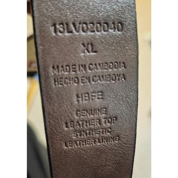 Levis Classic Leather Black/Brown Reversible Belt Silvertone Buckle NWT - Picture 5 of 9